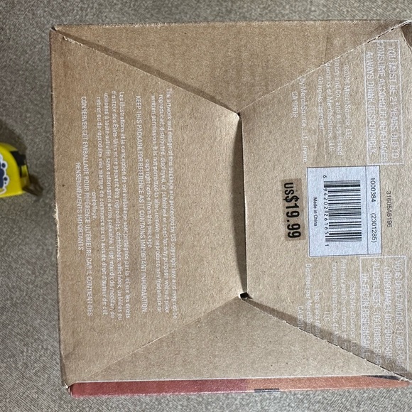 Refinery oversized Wine Bottle Glass NIB 25 oz wine glass gag novelty gift *NEW* - Picture 6 of 7